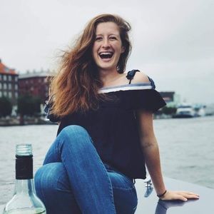 Meet your Posher, Claire